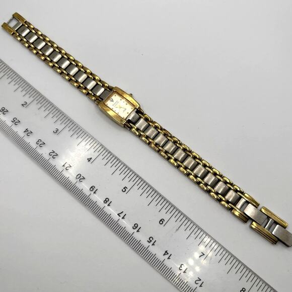 Vintage Gold Armitron Men's Watch - Picture 4 of 6